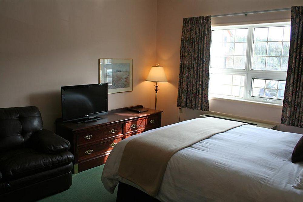 Edgewater 4* Whitehorse