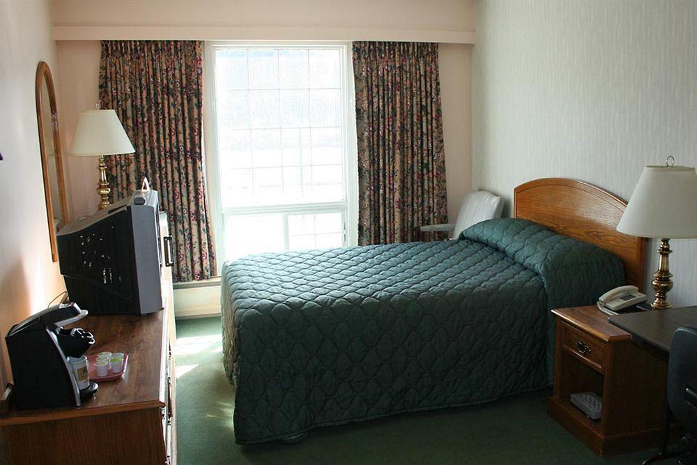 Hotel Edgewater