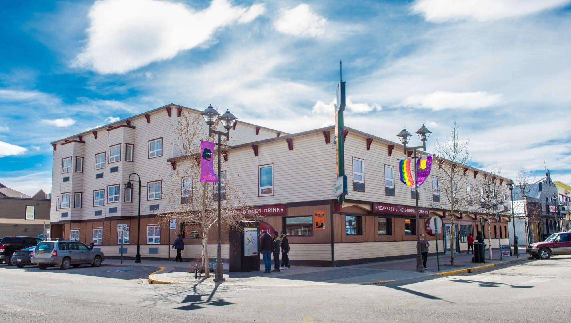 Edgewater 4* Whitehorse